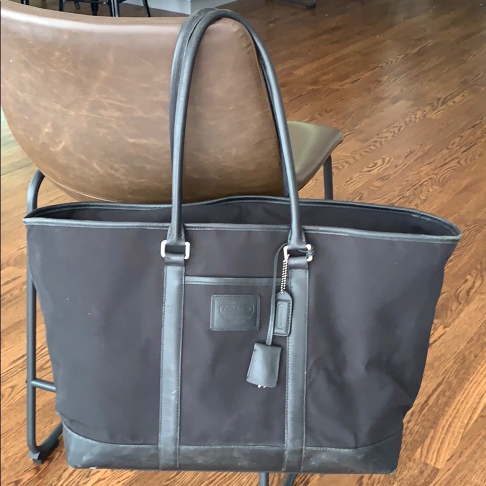 Coach XL Transatlantic Weekend Tote 🖤